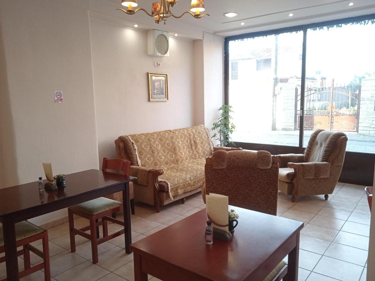 Thiamis Guesthouse Doliana Exterior foto